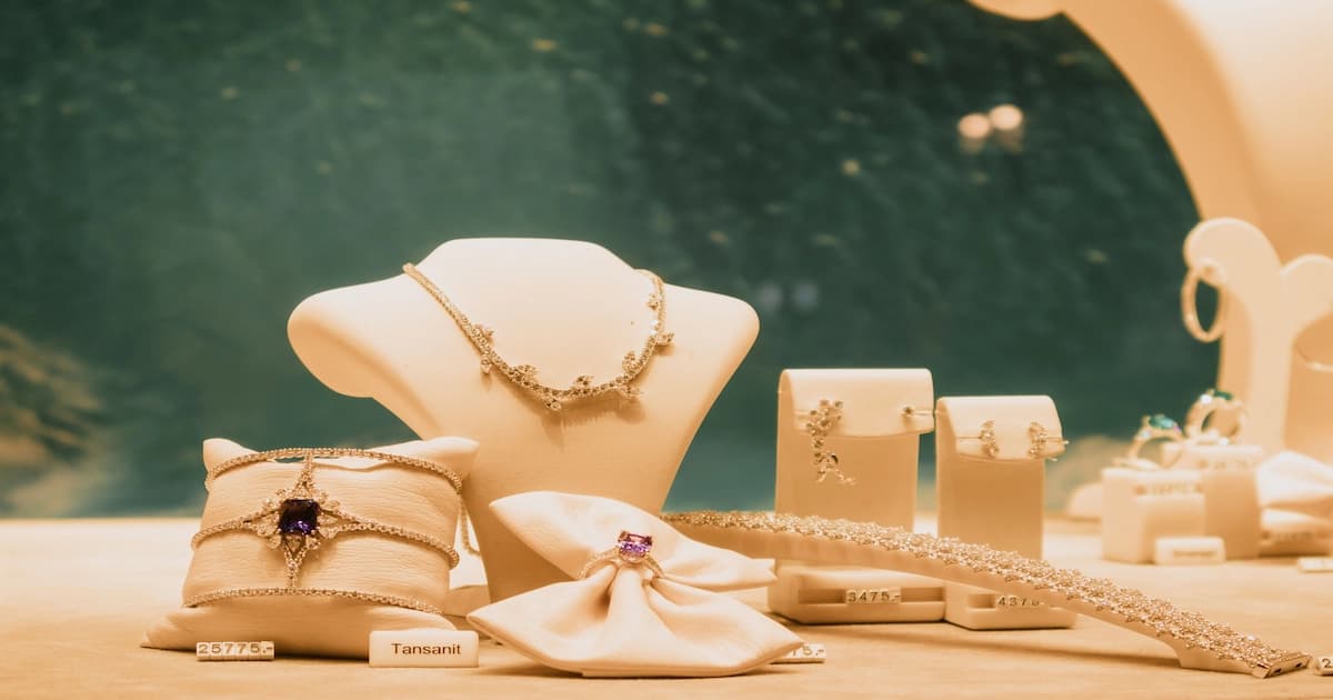 How a Heritage Jewellery Brand Took Control of Its AI Search Narrative: A GEO Case Study